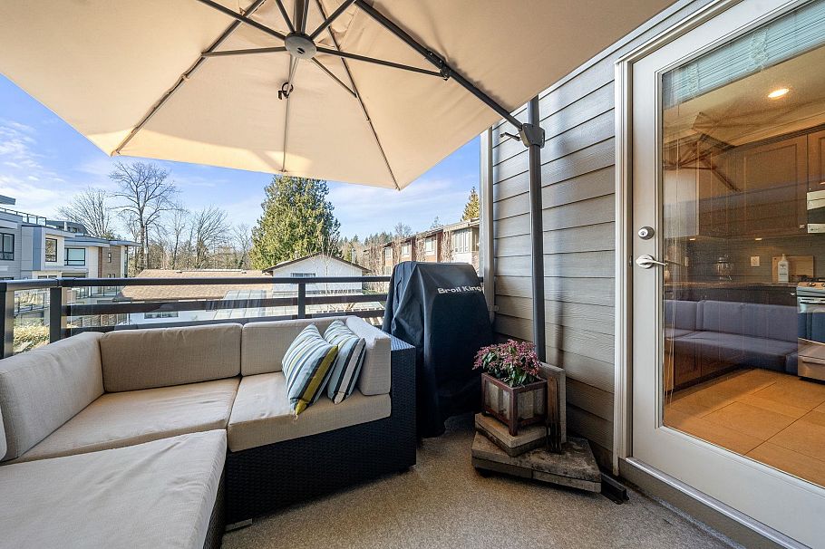 5 897 Premier Street North Vancouver, BC - 35