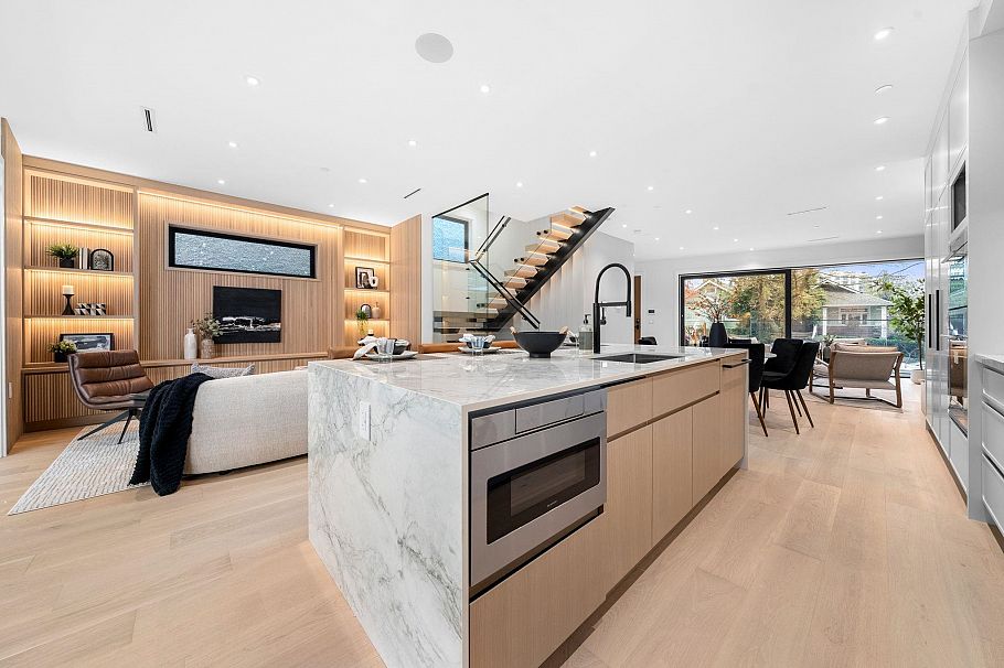 3679 Pandora Street Vancouver, BC - 21