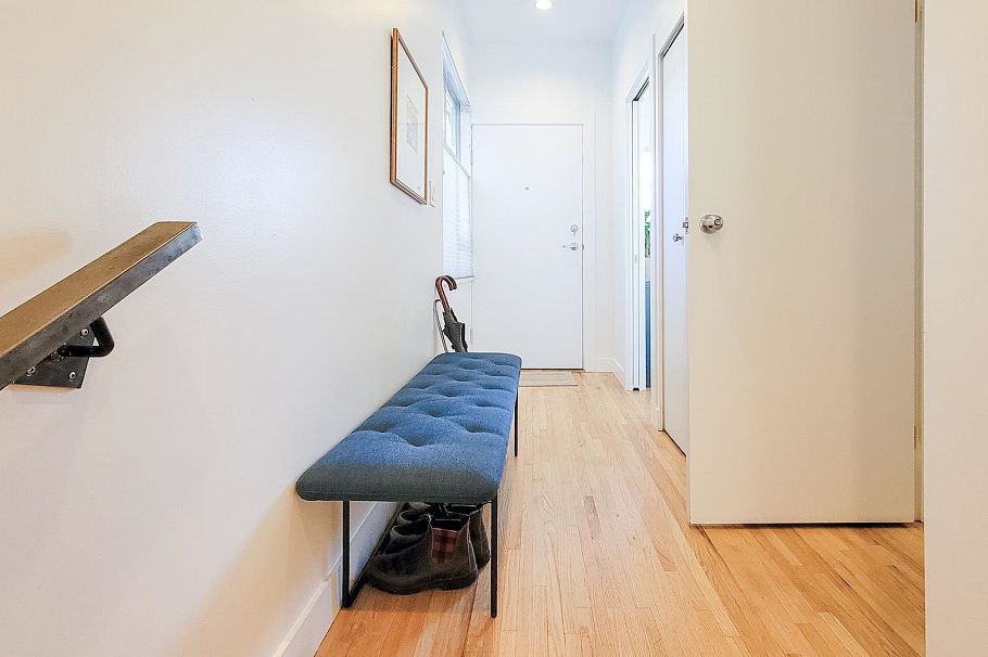 990 E 13th Avenue Vancouver, BC - 11