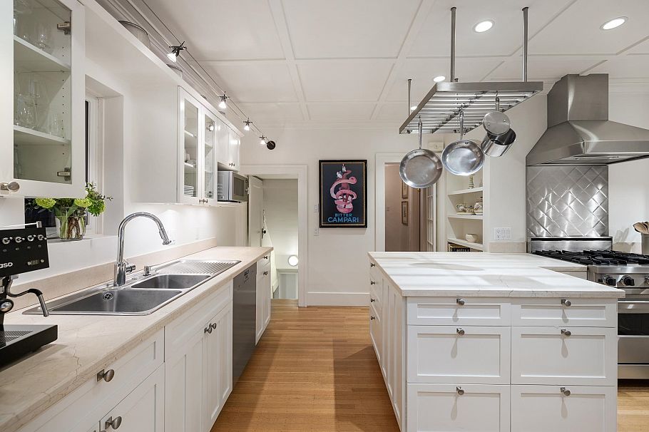 402 Brand Street North Vancouver, BC - 22