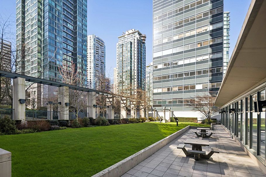 1605 1239 W Georgia Street Vancouver, BC - 28