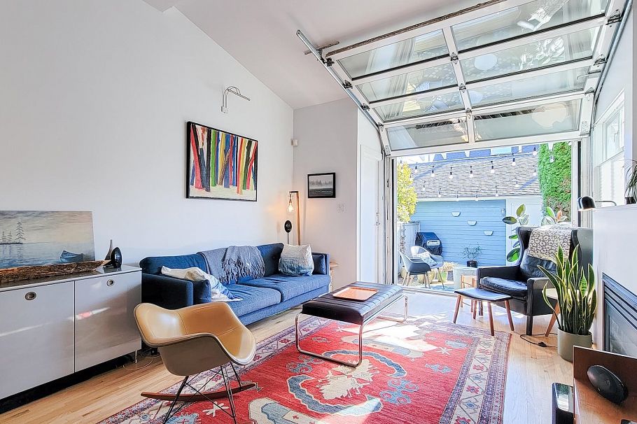 990 E 13th Avenue Vancouver, BC - 2