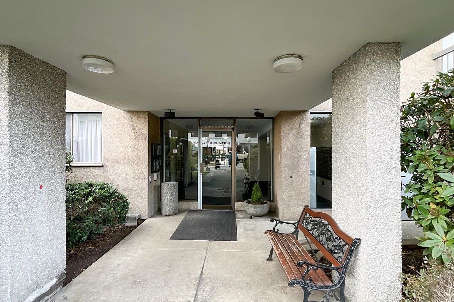 708 145 St. Georges Avenue North Vancouver, BC - 12
