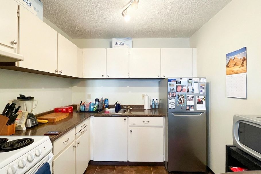 708 145 St. Georges Avenue North Vancouver, BC - 17