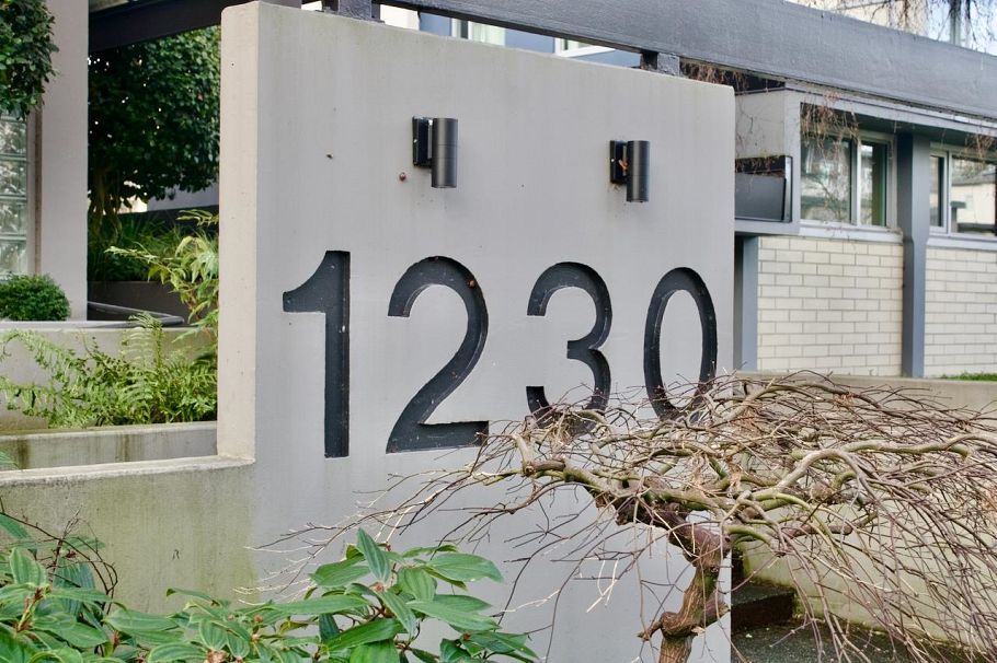 402 1230 Comox Street Vancouver, BC - 17