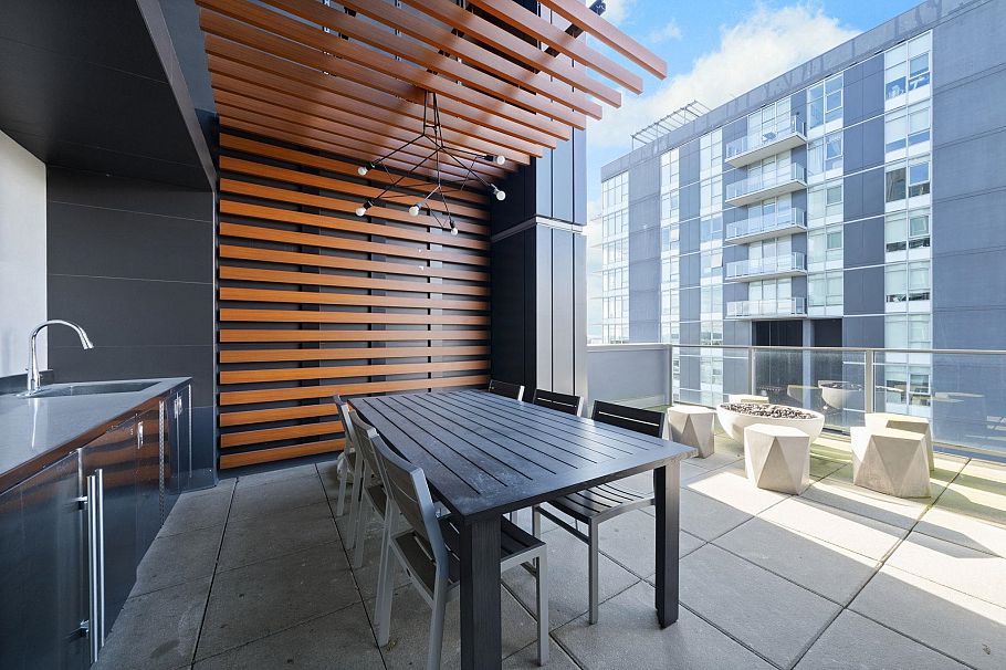 1405 3581 E Kent Avenue North Vancouver, BC - 31