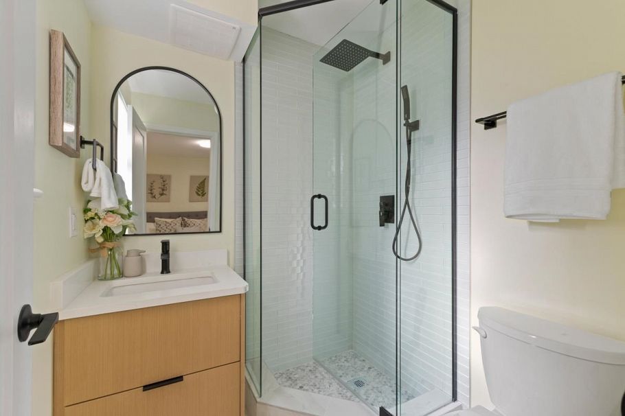 2518 Swinburne Avenue North Vancouver, BC - 16