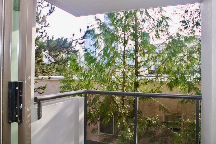 402 1230 Comox Street Vancouver, BC - 13