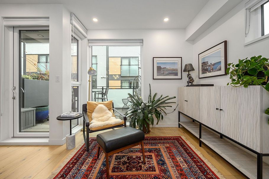 206 649 E 3rd Street North Vancouver, BC - 4