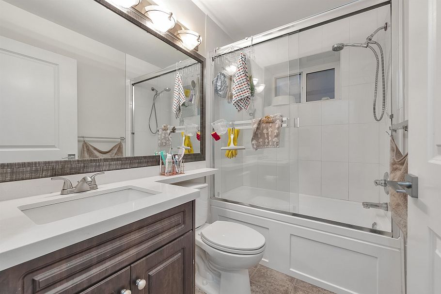 5887 Battison Street Vancouver, BC - 31