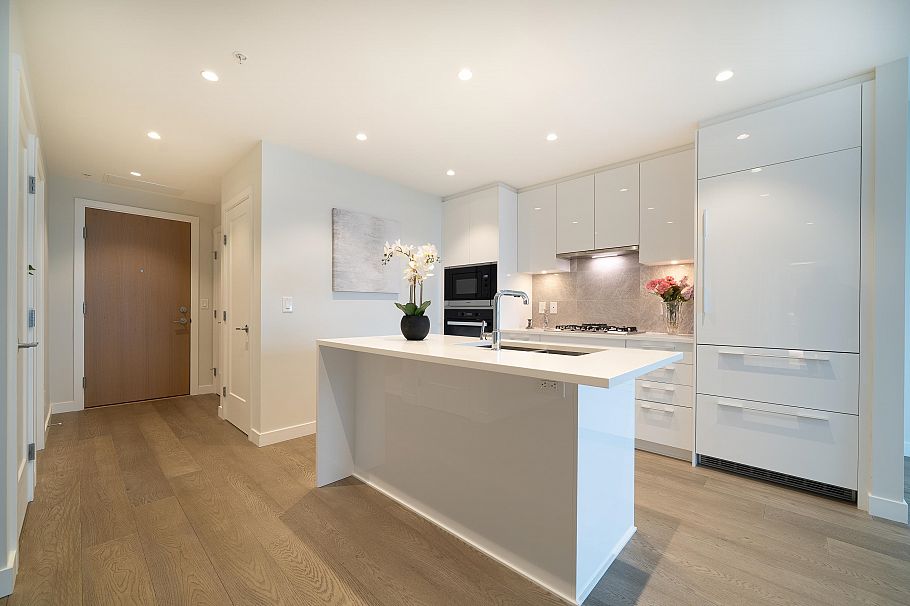 1711 5608 Berton Avenue Vancouver, BC - 3