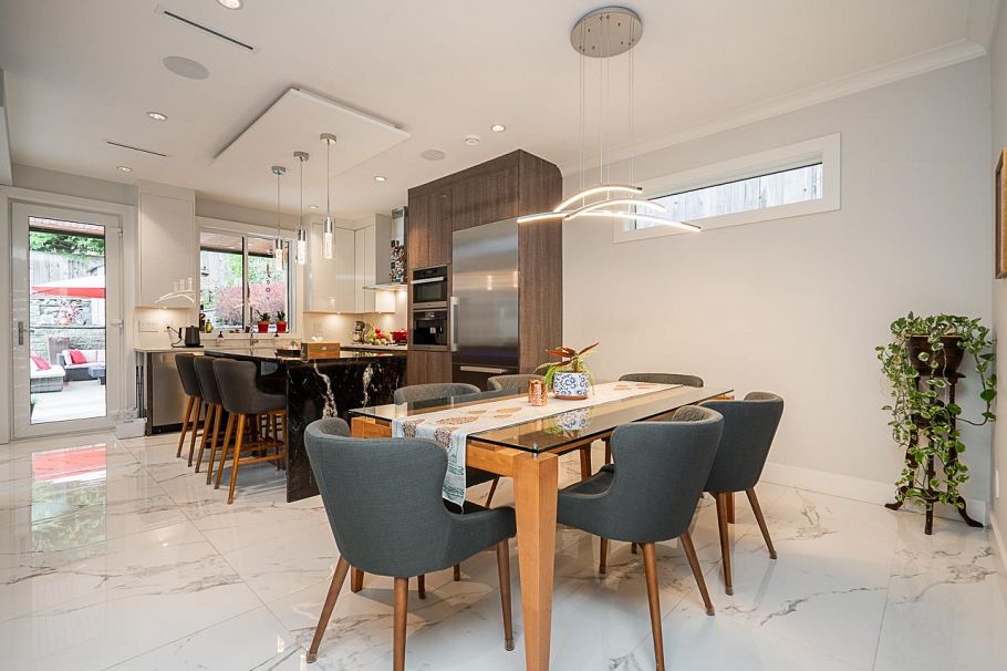 4365 Mountain Highway North Vancouver, BC - 7