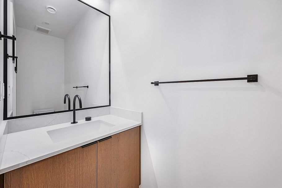 3 5554 Culloden Street Vancouver, BC - 9