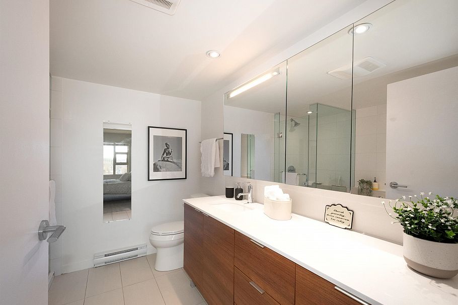 507 1677 Lloyd Avenue North Vancouver, BC - 24