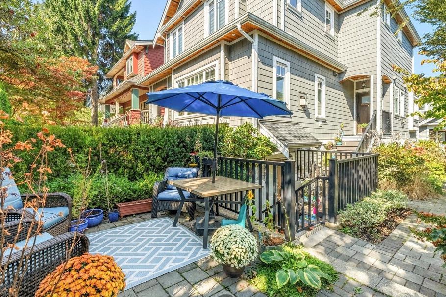 165 W 14th Avenue Vancouver, BC - 1