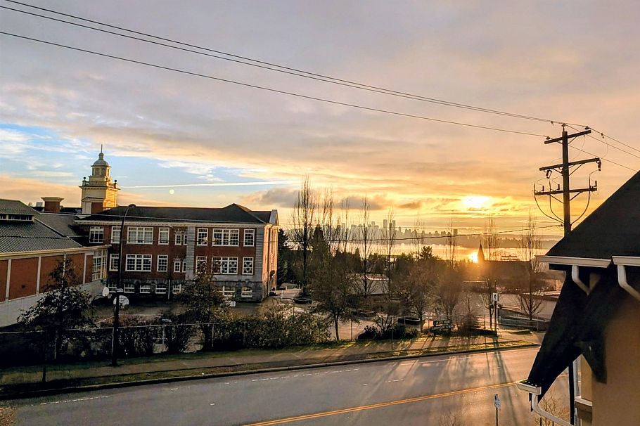 1 252 W 13th Street North Vancouver, BC - 15