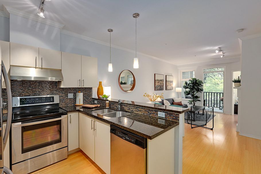 304 1388 Nelson Street Vancouver, BC - 10