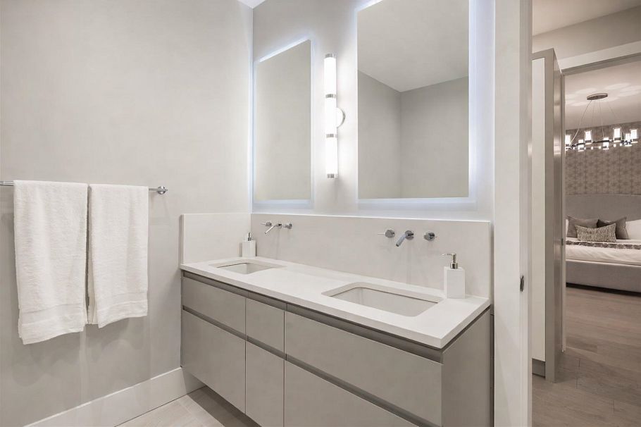 356 W 28th Street North Vancouver, BC - 9