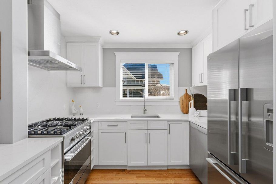 280 E 5th Street North Vancouver, BC - 11