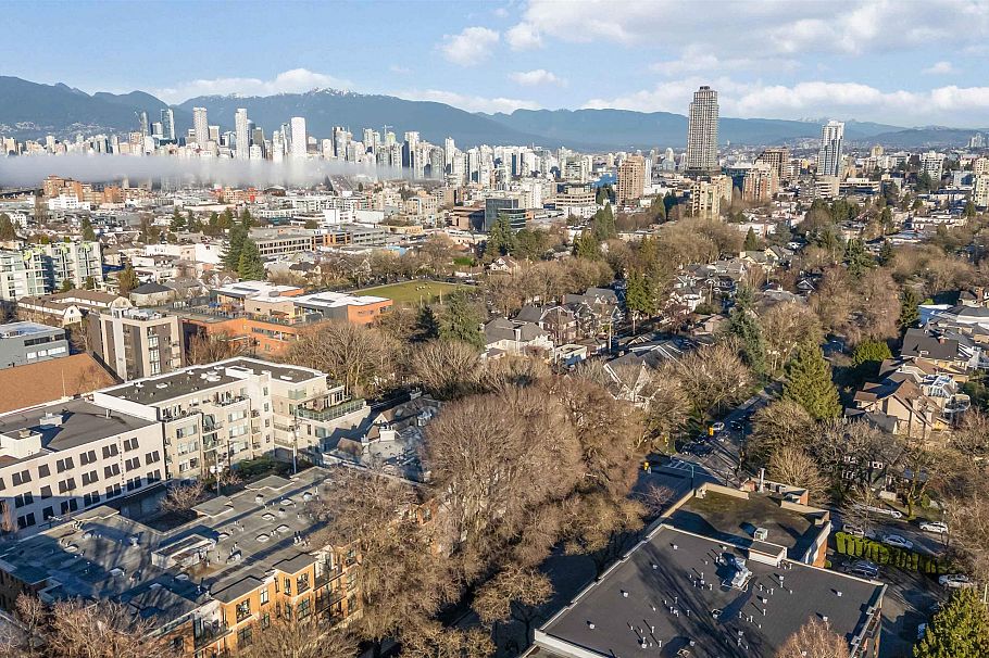 104 2755 Maple Street Vancouver, BC - 36