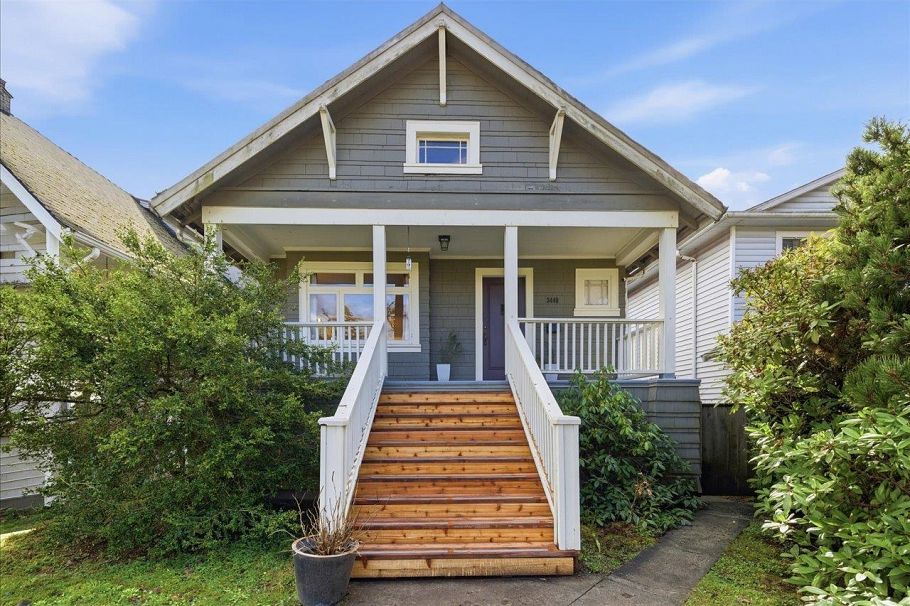 3440 W 26th Avenue Vancouver, BC - 1