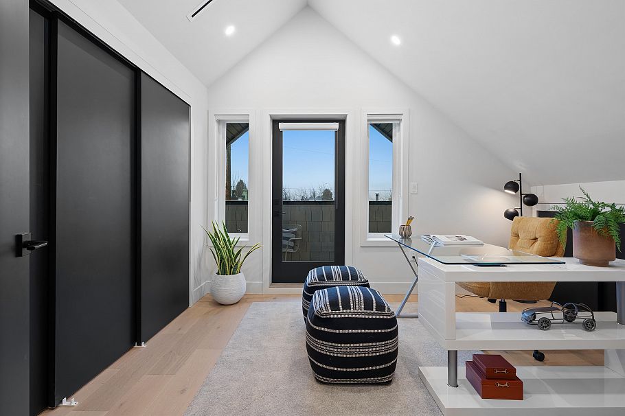 919 E 10th Avenue Vancouver, BC - 19