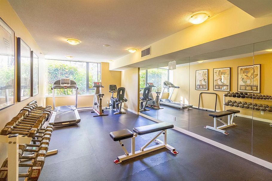 305 3588 Crowley Drive Vancouver, BC - 17