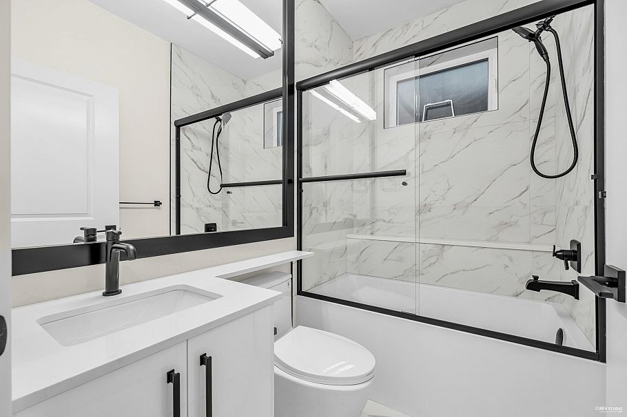 2 3090 Vanness Avenue Vancouver, BC - 17