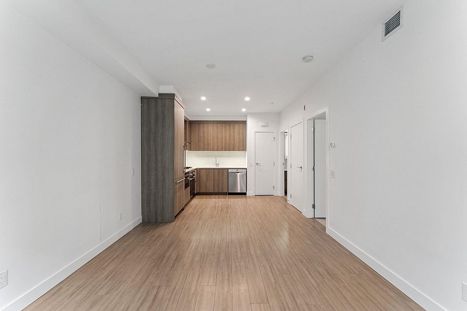 119 2060 Curling Road North Vancouver, BC - 10