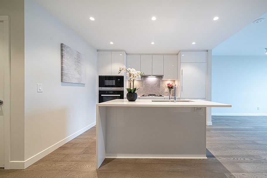 1711 5608 Berton Avenue Vancouver, BC - 4