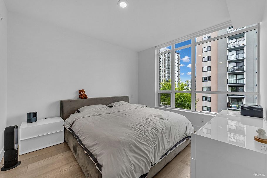 308 177 W 3rd Street North Vancouver, BC - 11