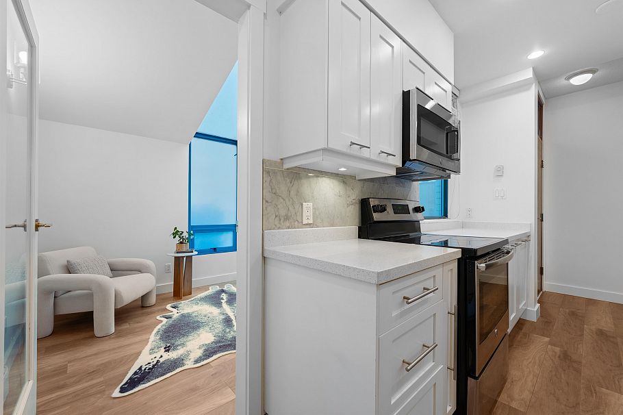 203 1238 Melville Street Vancouver, BC - 15