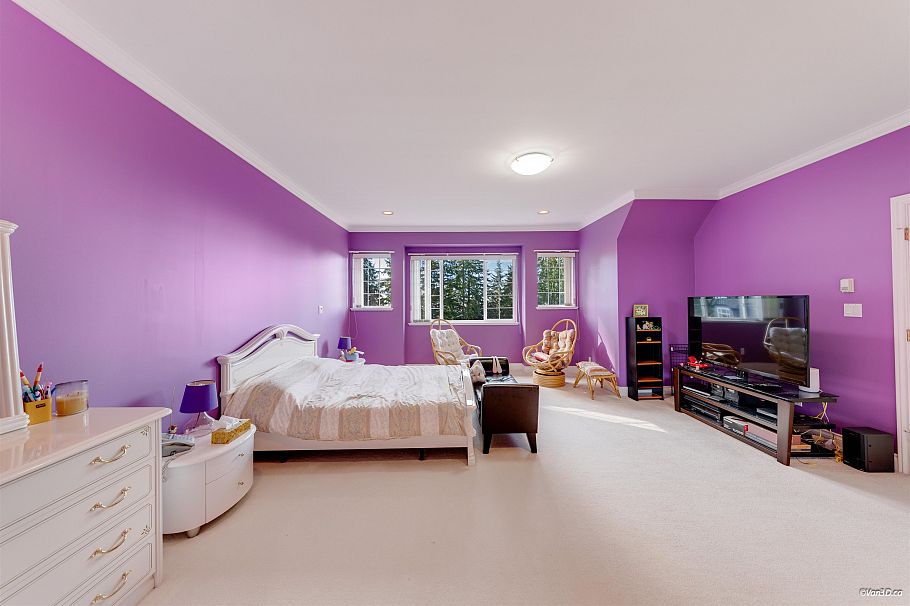 4989 Chalet Place North Vancouver, BC - 16