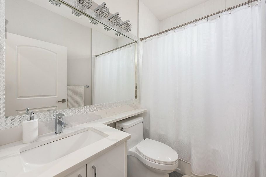 2876 Clark Drive Vancouver, BC - 21