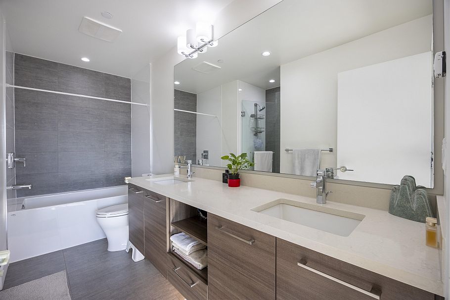 305 8580 River District Crossing Vancouver, BC - 14