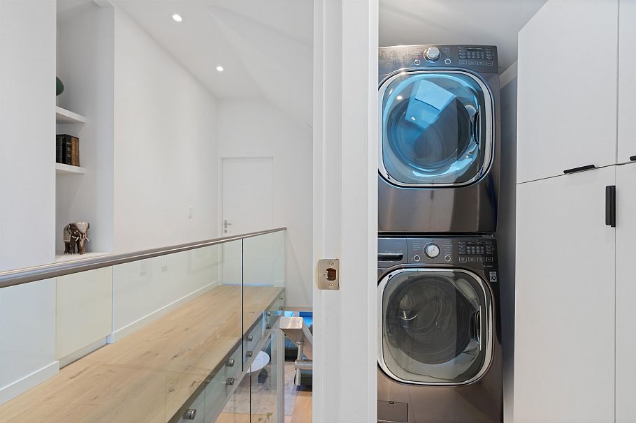 2142 W 1st Avenue Vancouver, BC - 28