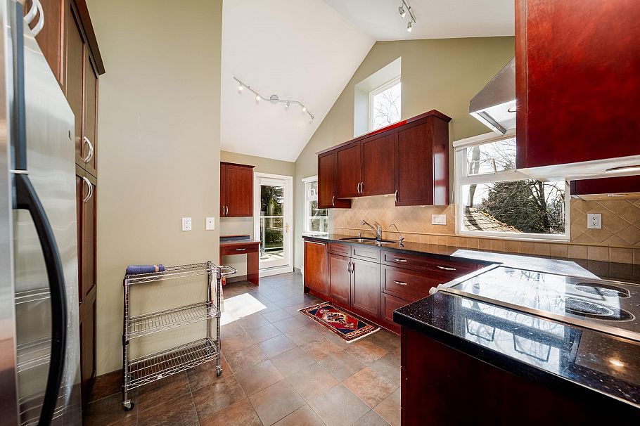 PH3 865 W 15 Avenue Vancouver, BC - 26