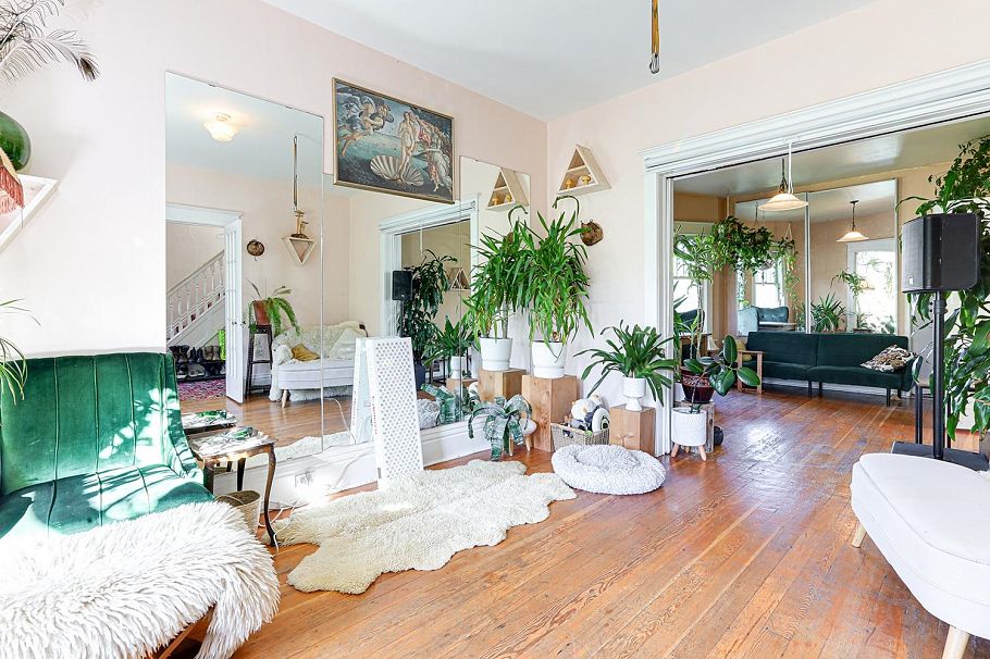 333 E 13th Avenue Vancouver, BC - 4