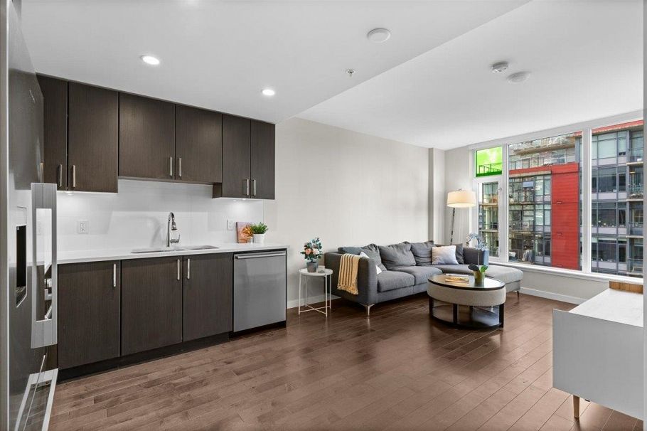 805 1708 Ontario Street Vancouver, BC - 3