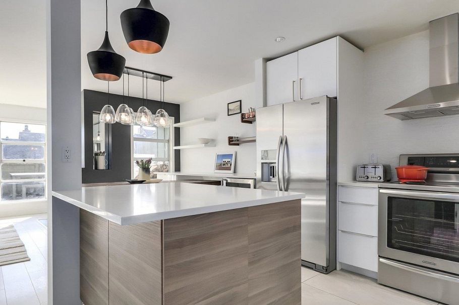 29 900 W 17th Street North Vancouver, BC - 9