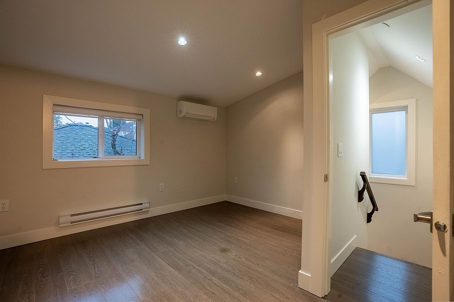 1895 W 60th Avenue West Vancouver, BC - 22