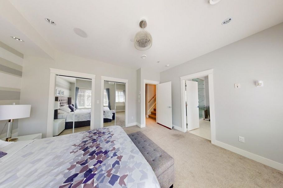 3317 E 3rd Avenue Vancouver, BC - 21