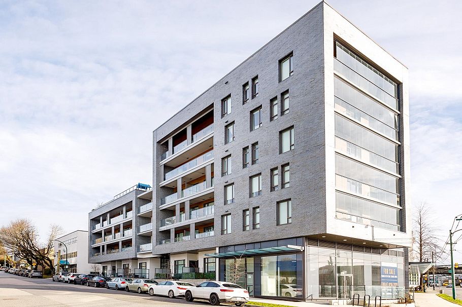 404 8888 Osler Street Vancouver, BC - 1