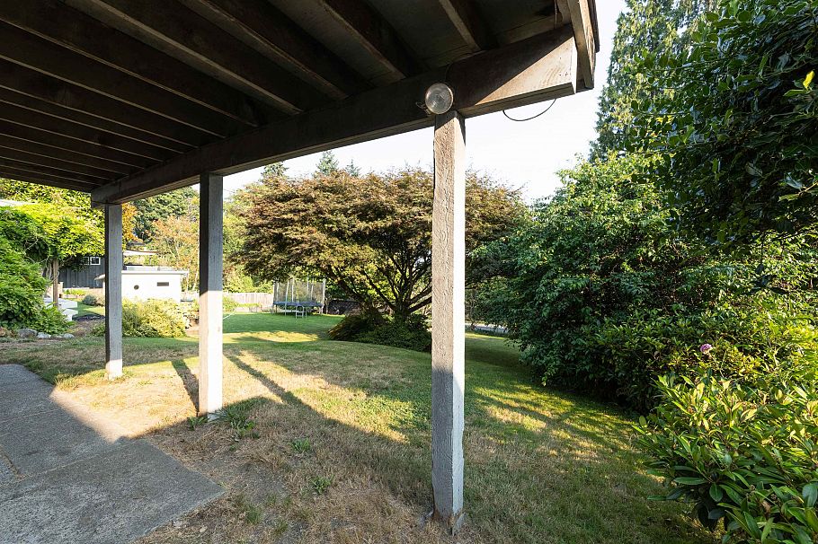 1063 Whitchurch Street North Vancouver, BC - 26