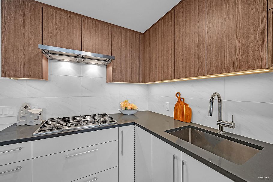 404 8888 Osler Street Vancouver, BC - 9