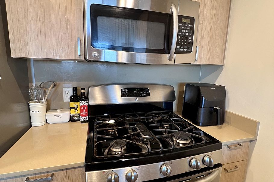 1906 4815 Eldorado Mews Vancouver, BC - 12