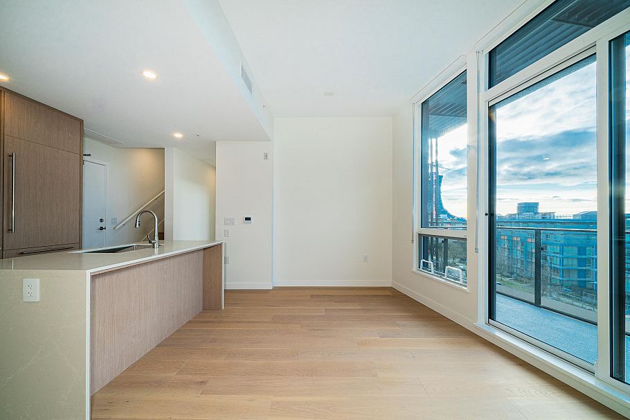 606 5212 Cambie Street Vancouver, BC - 5