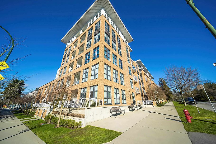 208 6933 Cambie Street Vancouver, BC - 26