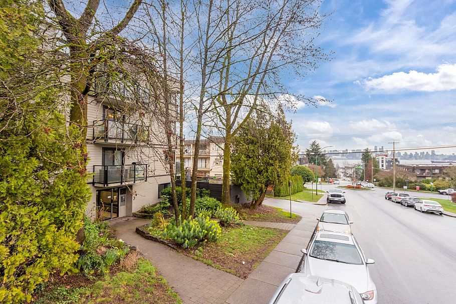 112 240 Mahon Avenue North Vancouver, BC - 1