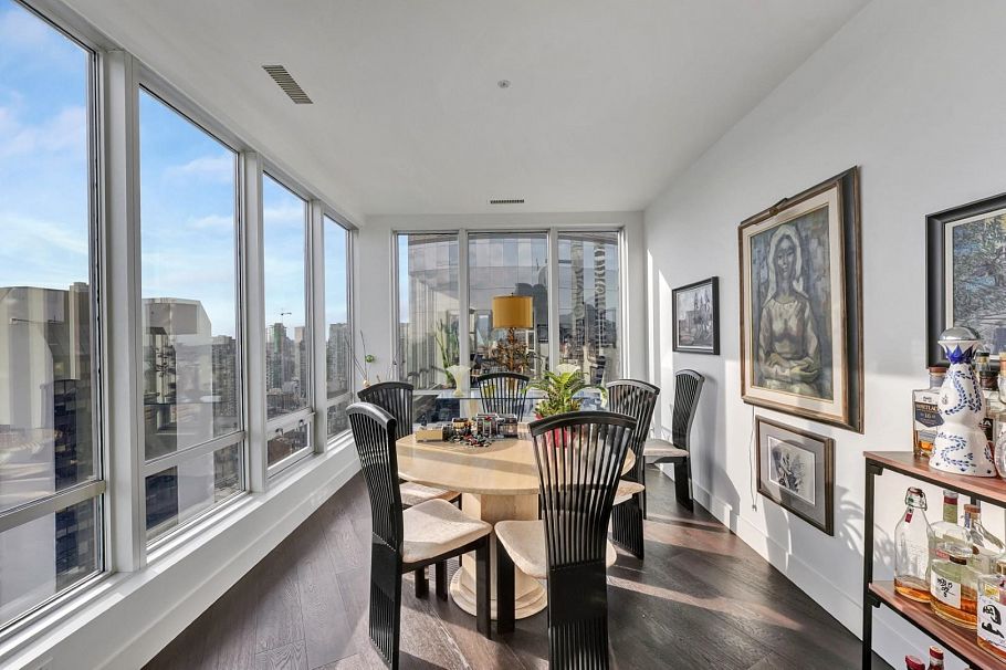 2106 989 Nelson Street Vancouver, BC - 16